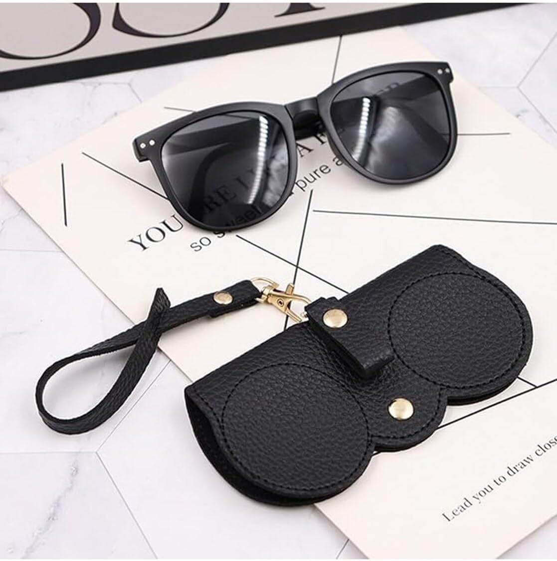 Minimalist Glasses Pouch