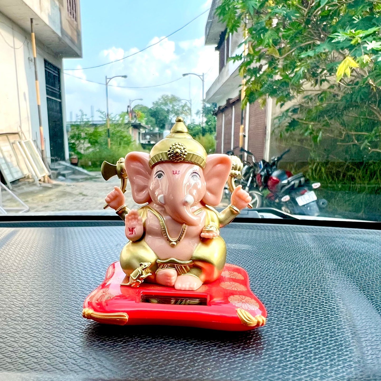 Solar Ganesha Idol